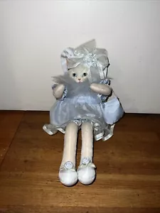 Vintage Heather Hykes Katzenminze Katzenregal Sitter Puppe blaues Kleid Federn "Bougie" - Bild 1 von 4
