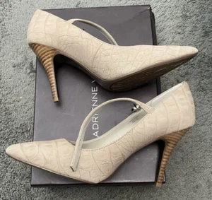 Adrienne Vittadini hautfarbene Heels Größe 8,5 neu mit Etikett - Bild 1 von 4