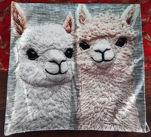SÜSSE LAMA DUO GROSSE POLYESTER KISSENHÜLLE (45 x 45 CM) * LÄNDLICH * ALPAKA * NEU - Bild 1 von 5