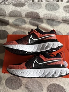 ❤️Nike React Infinity Run Flyknit Sneaker ~ Größe UK 4,5. Neu im Karton. - Bild 1 von 7
