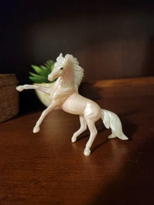 Breyer Ricochet Pink Filigree Stablemates Club  G3 Rearing Andalusian 1500 2016 - Picture 1 of 6