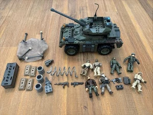 Mega Bloks Construx Call Of Duty Lot APC Invasion + 7 Minifigures + Accessories - Picture 1 of 14