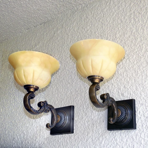 PAIR OF ART DECO SCONCES REAL ALABASTER SHADES BRONZE BASE MADE IN ITALY Cover