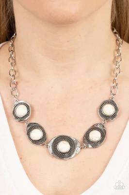 Папарацци - усадьба гармонии - белое ожерелье (белый треск камень) - Изображение 1 из 3