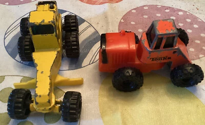 Tonka Road Scraper + Orange Tractor 1994 - Image 1 of 4