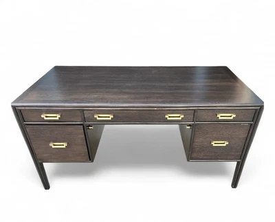 Escritorio moderno McGuire Mid-Century años 60 - acabado nogal oscuro totalmente restaurado, latón Foto 1 de 4