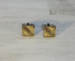 Shield Gold Tone Vintage Textured Square Cufflinks - Picture 1 of 6