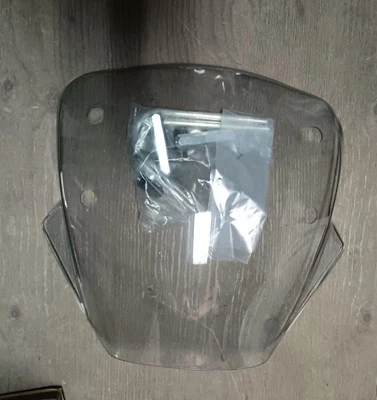 PARABREZZA ORIGINALE CUPOLINO Piaggio Skipper   600337M - Immagine 1 di 2