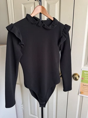 Shein女式中号黑色荷叶边长袖紧身衣 — 第 1/4 张图片