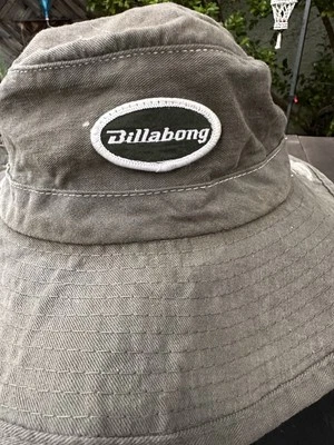 Sombrero Cubo de Surf Billabong Verde Ejército Desteñido por el Sol Años 90 De Colección Hecho en EE. UU. Foto 1 de 4