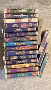 Vintage Lot of 19 Walt Disney Home Video VHS Tapes Clamshell Children's Movies - Picture 1 of 24