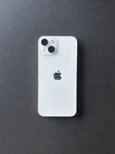 iPhone 13 - Photo 1/5