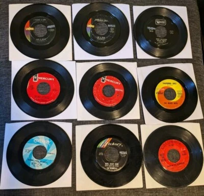 Lot of 9 50's 60's Surf Rock 45 Records Singles Beach Boys New Beats Jan Dean  Foto 1 de 2
