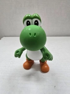 World of Nintendo YOSHI Green 4” Figure 2017 Super Mario Bros - Free Shipping - Picture 1 of 6