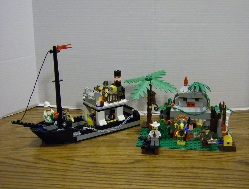Lego 5976 Jungle Adventurers RIVER EXPEDITION Complete w/Instructions - Image 1 of 4