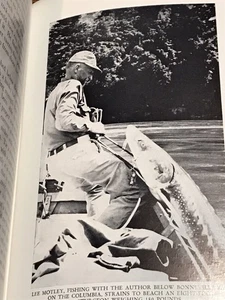 FISHING THE OREGON COUNTRY von Francis H. Ames 2nd Printing HCDJ Book 1969 - Bild 1 von 24