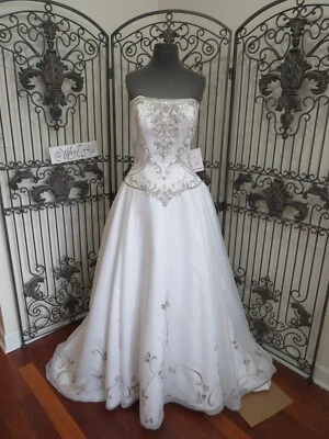 VESTIDO DE NOVIA P92 W CASABLANCA 1799 TALLA 12 BLANCO BORDADO CUENTAS Foto 1 de 4