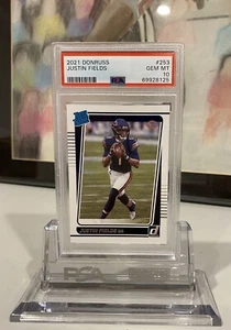 Justin Fields 2021 Donruss Rated Rookie #253 RC PSA 10 - Picture 1 of 1