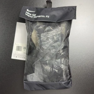$160 Nike Vapor Grip3 Dynamic Fit Soccer Goalkeeper Gloves FD5766-010 Size 8 - Picture 1 of 3