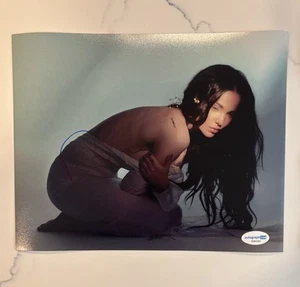 Dove Cameron Descendants Signed Autographed 8X10 Photo ACOA - Picture 1 of 1