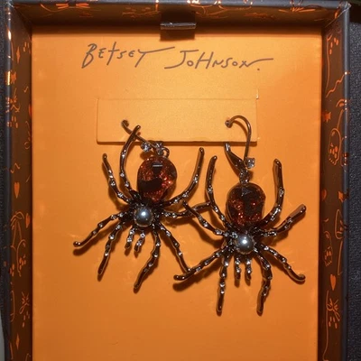 Pendientes de araña Creepin' It Chic de Halloween de Betsey Johnson Foto 1 de 2