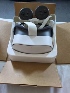 Meta Quest 3S Virtual Reality Headset All-in-One, 128GB - Picture 1 of 11