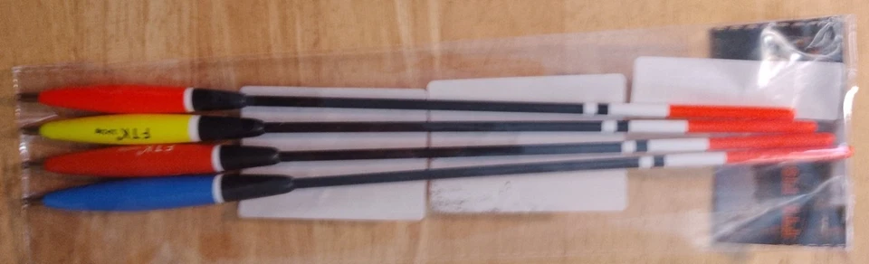 QUATRO FLUTUADORES WAGGLER DE LONGA DISTÂNCIA - Imagem 1 de 1