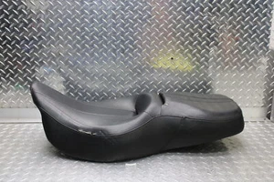 2011 HARLEY-DAVIDSON ROAD KING CLASSIC FLHRC SEAT 52329-11 - Picture 1 of 12