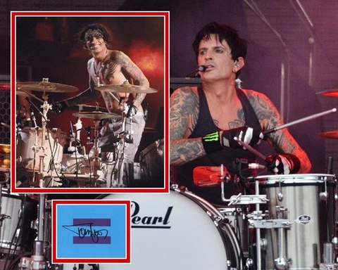TOMMY LEE SIGNED DRUMMING MOTLEY CRUE PHOTO MOUNT UACC REG 242 Cover