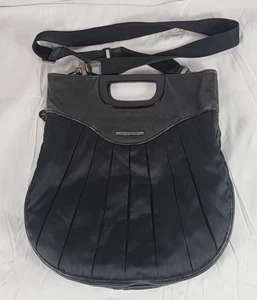 Armani Jeans schwarz Satin Handtasche Umhängetasche Handtasche Leder Akzent Acryl Griffe - Bild 1 von 12
