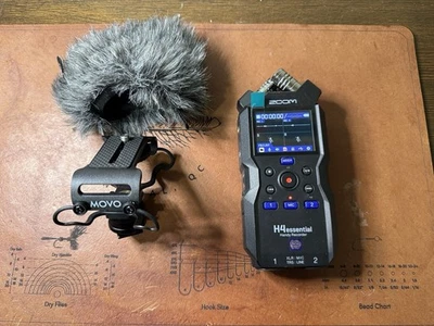 Zoom H4ESSENTIAL Portable Audio Recorder 4-Track 32-Bit Float - Image 1 of 2