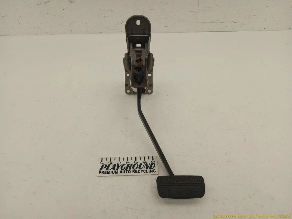 Pedal de freno Nissan Xterra con soporte de montaje compatible con 2009 2010 2011 2012 09 10 Foto 1 de 4