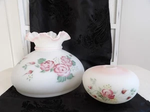 Large FENTON ROSE GARDEN Gone with the Wind Ruffled Lamp Shade & more~Signed - Picture 1 of 8