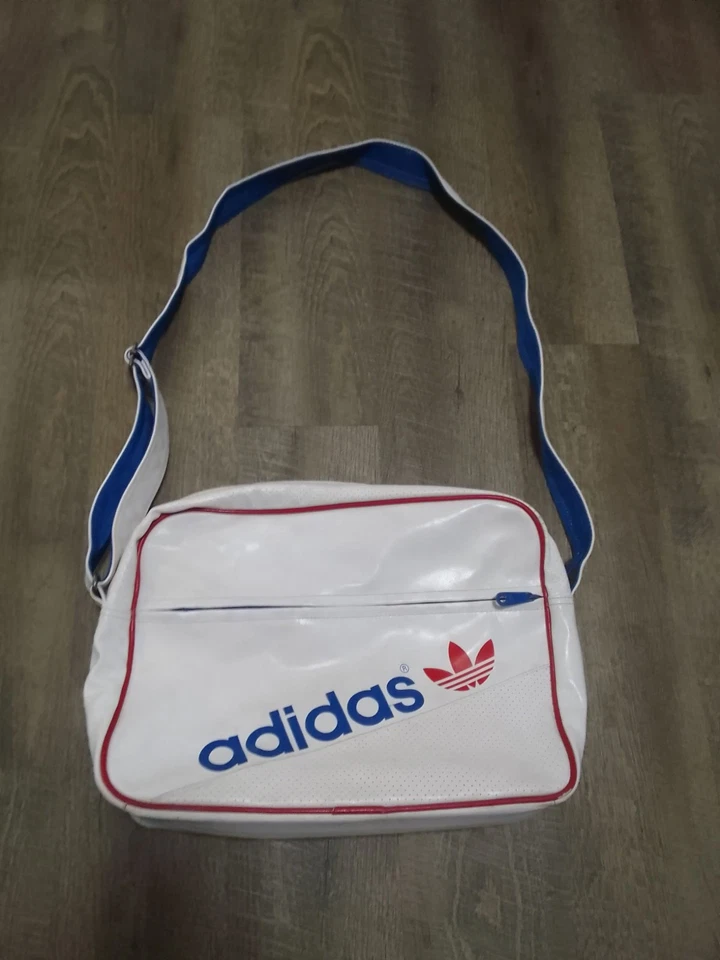 Vintage Original 1980's Unisex White Sports Bag - Image 1 of 4