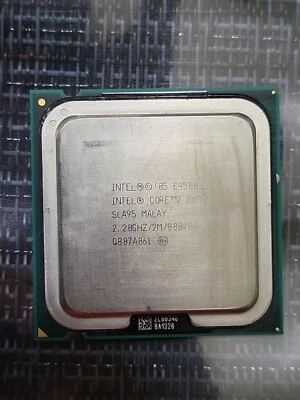 Intel Core 2 Duo E4500 SLA95 2.20GHZ 2MB 800MHz Socket 775 Desktop Processor - Image 1 of 3