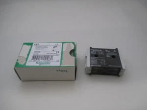 Schneider VZ7 Auxiliary Contact new - Picture 1 of 3