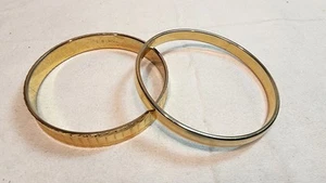 Pair of Vintage Monet Gold Tone Bangle Bracelets - Picture 1 of 6