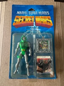 Vintage Marvel Super Heroes Secret Wars DOCTOR DOOM & his Secret Shield 1984 MOC - Picture 1 of 9