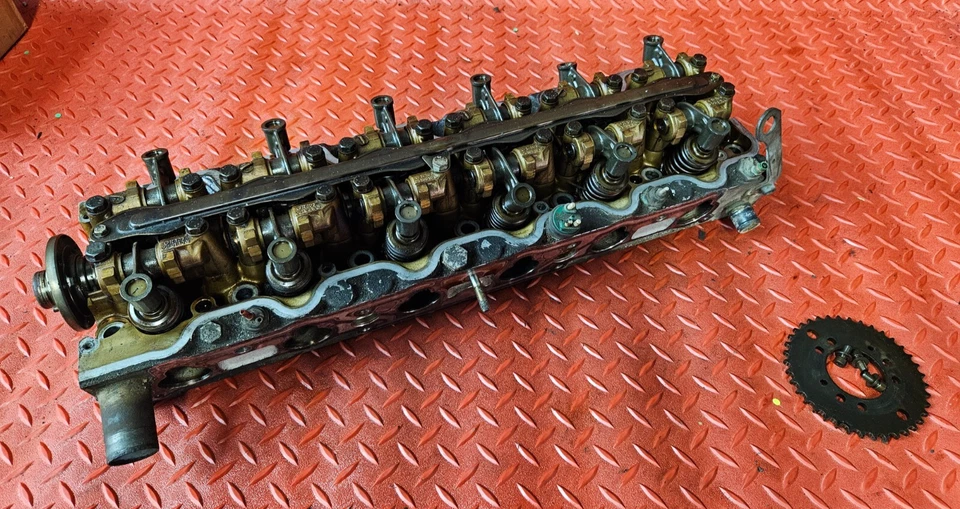 Mercedes-Benz W124 W201 M103 1987-1992 culata 2,6 L 190E 260E 300E NOTA Foto 1 de 4