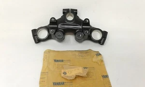 PIASTRA STERZO SUPERIORE YAMAHA TX500 TOP YOKE STEER CROWN 371-23435-00-98 NEW - Foto 1 di 9