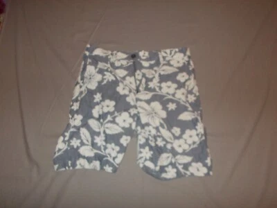 Gap Men’s Shorts Size 30 Waist Blue Summer Tropical Flower Print Chambray - Image 1 of 4