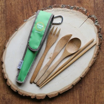 Utensilios de viaje portátiles reutilizables de bambú tenedor cuchillo cuchara palillos con estuche Foto 1 de 2