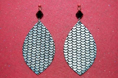 Mermaid Tears Leather Leaf Earrings--Crystal Bead--925 Sterling Silver Hooks - Изображение 1 из 4