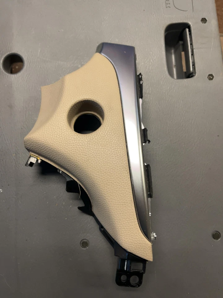 Interruptor de encendido Suzuki Kizashi 2010-12 moldura Foto 1 de 2