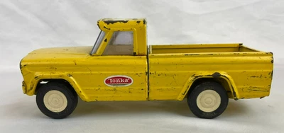 Camioneta pick-up Jeep Gladiator Tonka rara 1/18 amarilla de colección años 60’s Foto 1 de 4