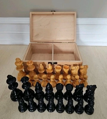 Vintage Lardy? Staunton France Wooden Chess Set Weighted 3 3/8" King In Box - Image 1 of 4
