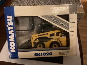 Komatsu Skidsteer SK1020 Die Cast 1/25 Scale - Picture 1 of 5