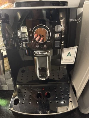 DeLonghi Kaffee Cappuccino Automat ECAM 2011x22x11 Praktisch Unbenutzt Top - Bild 1 von 2