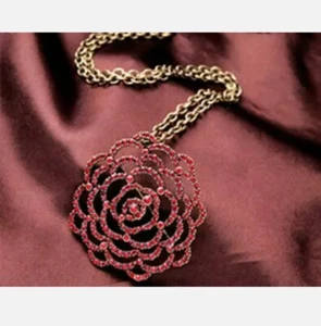 Betsey Johnson Gift JewelryPendant Rhinestone Rose flower Retro necklace brooch - Bild 1 von 4