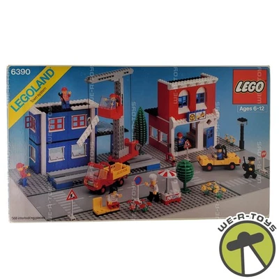 LEGO Vintage 1979 Legoland Town System 568 Piece Building Set 6390 New - Image 1 of 4
